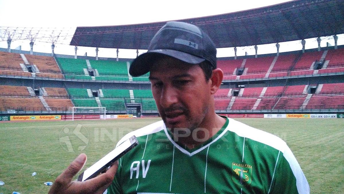 Pelatih Persebaya Surabaya, Alfredo Vera.