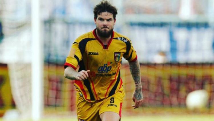 Gelandang Mitra Kukar, Danny Guthrie - INDOSPORT