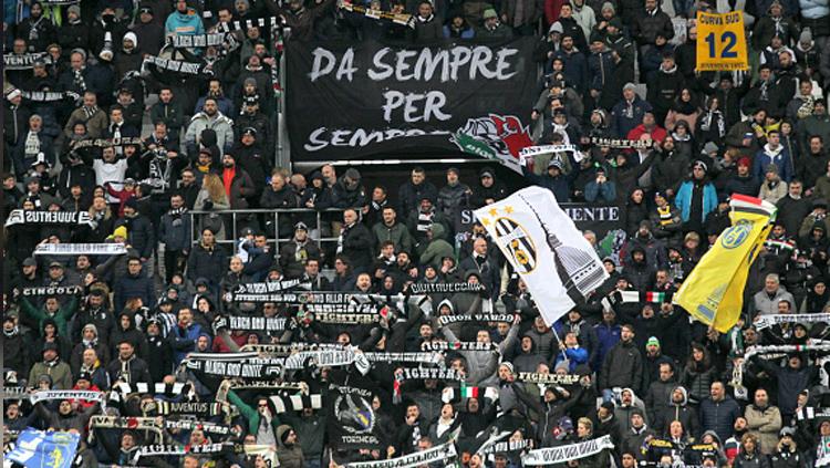 Fans Juventus. Copyright: INDOSPORT