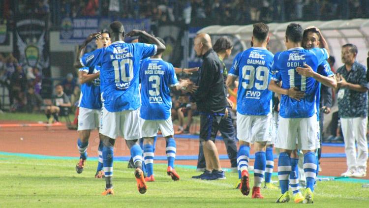 Aksi selebrasi pemain Persib Bandung usai laga.