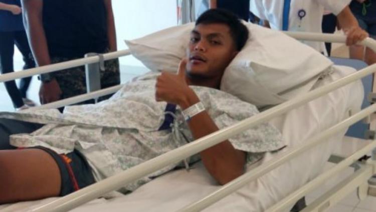 Pemain Persebaya, Rachmat Irianto absen tiga bulan.