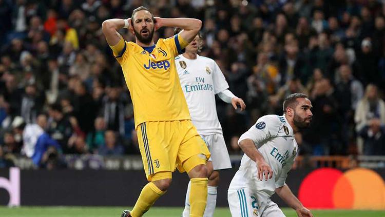 Ekspresi wajah Gonzalo Higuain setelah gagal mengamankan peluang emasnya.