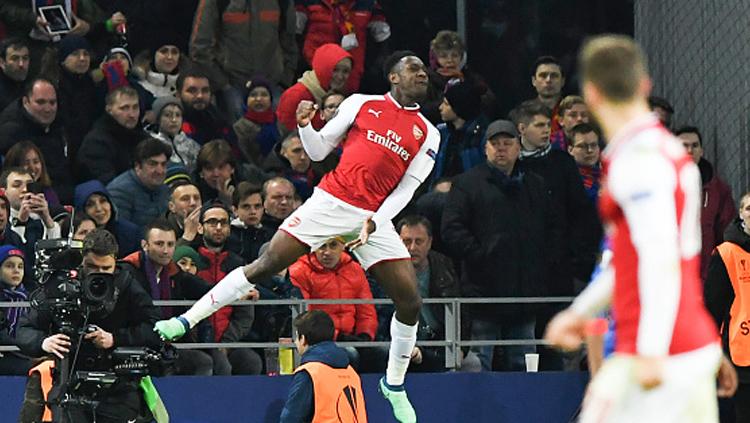 Selebrasi striker Arsenal, Danny Welbeck usai mencetak gol ke gawang CSKA Moskow. Copyright: Getty Images