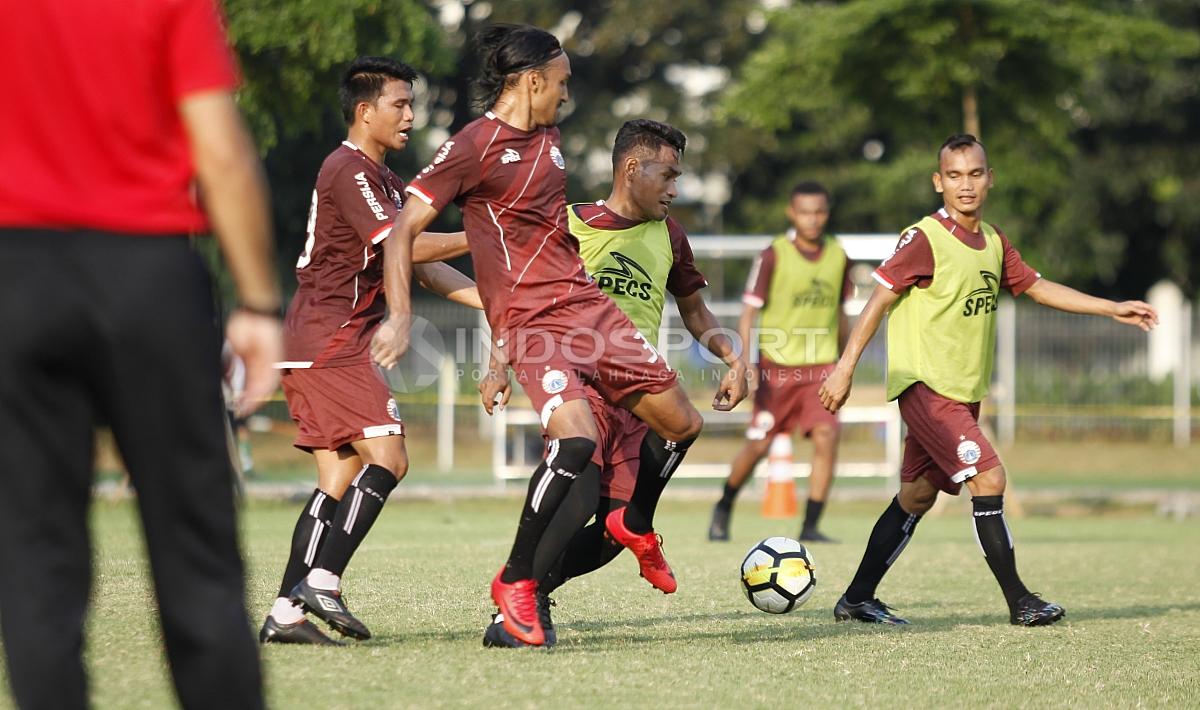 Pemain Persija berlatih jelang melawan Borneo FC.