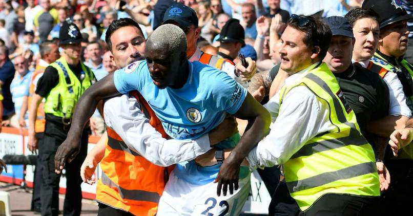 Selebrasi Benjamin Mendy kala Manchester City melawan Bournemouth (26/08/17). - INDOSPORT