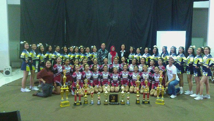 Tim Cheerleader Charts asal Bandung. - INDOSPORT