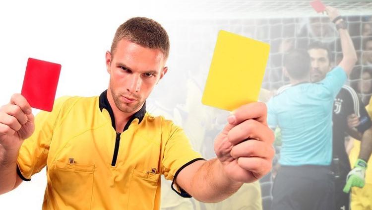 Kartu Kuning dan Merah.