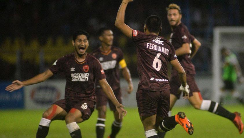 PSM Makassar vs PS Tira