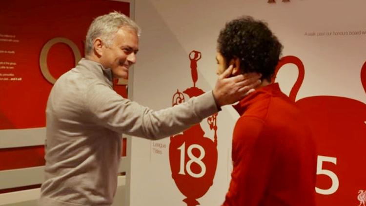 Jose Mourinho dan Mohamed Salah. - INDOSPORT