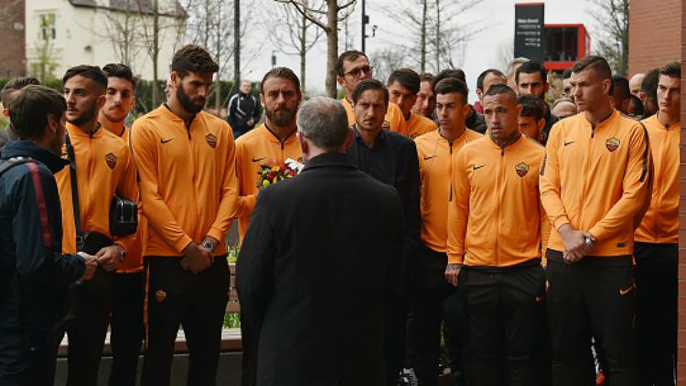 AS Roma berkunjung ke situs peringatan tragedi Hillsborough. - INDOSPORT