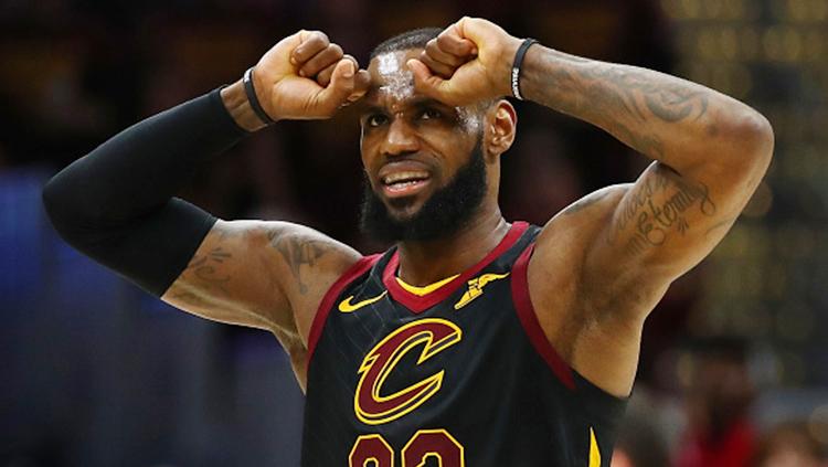 LeBron James pada laga saat melawan Indiana Pacers.