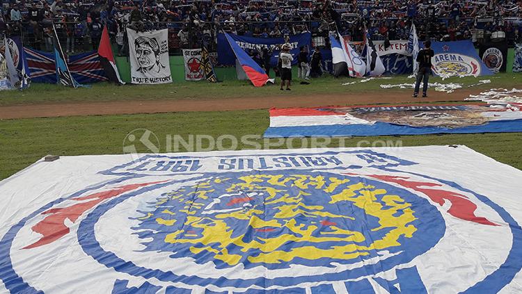 Arema Indonesia harus menelan pil pahit dua kali setelah kalah tipis 0-1 dari Persibo, sekaligus tersingkir dari persaingan juara Piala Indonesia.