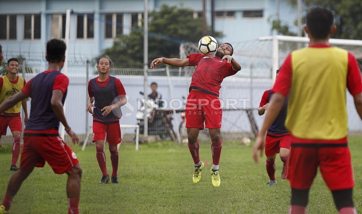 Para pemain Persija melakukan game kecil dalam latihan pada Kamis (26/04/18). Herry Ibrahim.