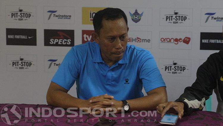 Putut Wijanarko, pelatih Persigo Semeru FC Copyright: INDOSPORT/Fitra Herdian