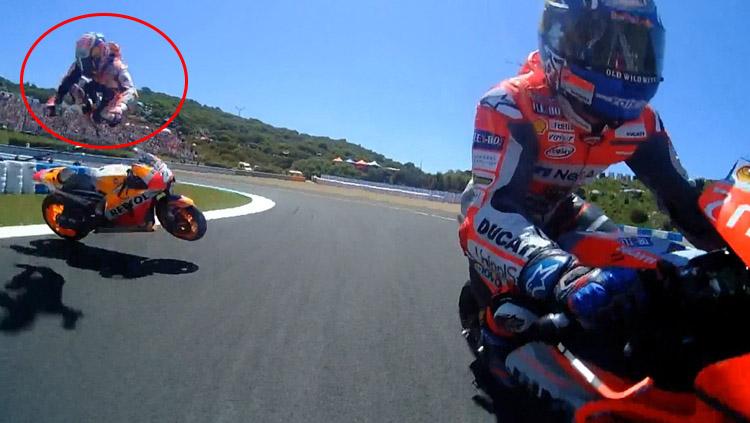 Potret Dani Pedrosa mengelami kecelakaan.