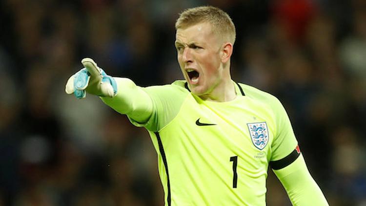 Jordan Pickford saat berseragam Timnas Inggris.