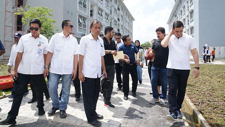 Rombongan OCA ketika meninjau Jakabaring Sport City - INDOSPORT