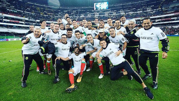 Tim Nasional Meksiko tembus ke Piala Dunia 2018.