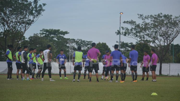 Suasana latihan Sriwijaya FC.