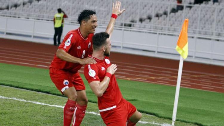 Marko Simic bersama Addison Alves merayakan golnya ke gawang Home United. - INDOSPORT