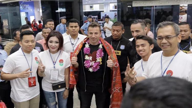 Del Piero (tengah) dan Sihar Sitorus (paling kanan).