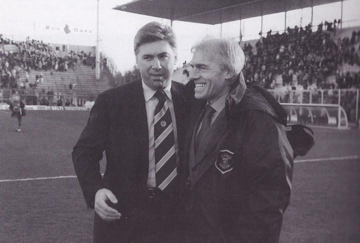 Pelatih baru Parma, Carlo Ancelotti (kiri), bersama mantan pelatih Parma. Nevio Scala. Copyright: Blog