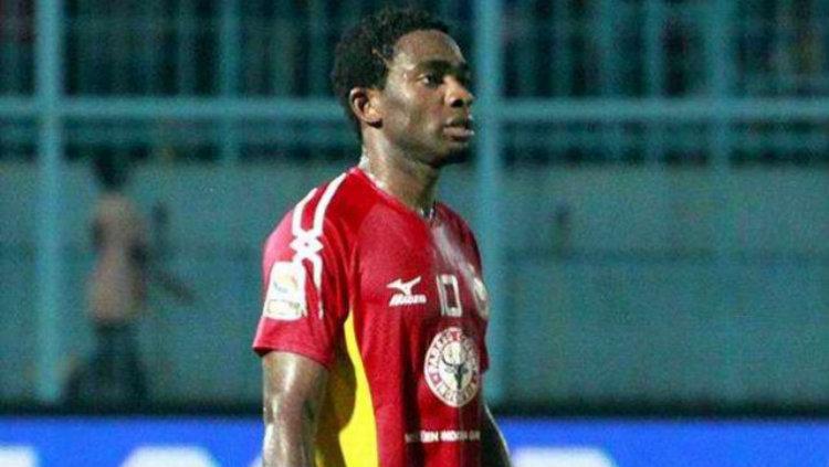 Osas Saha kala bermain untuk Semen Padang. Copyright: Istimewa