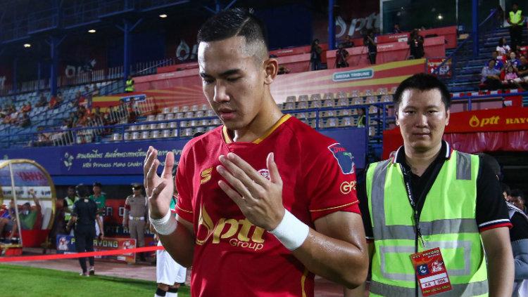 Pemain PTT Rayong Ryuji Utomo.