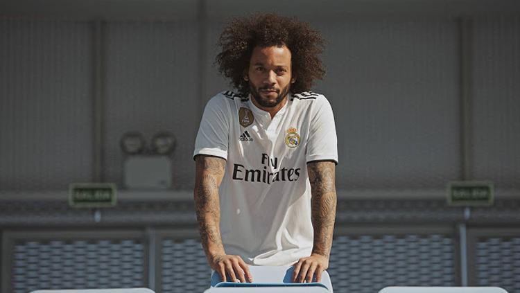 Marcelo saat promosikan jersey anyar Real Madrid. - INDOSPORT