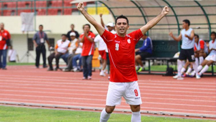 Javier Roca tatkala masih membela Persis Solo.