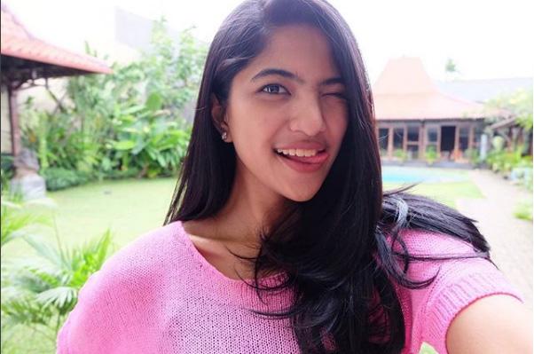 Potret Cantik Presenter Baru Liga 1 Ajeng Suseno Indosport 