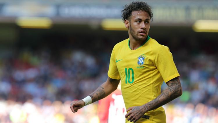Bintang Brasil, Neymar, kala berlaga lawan Kroasia jelang Piala Dunia 2018.