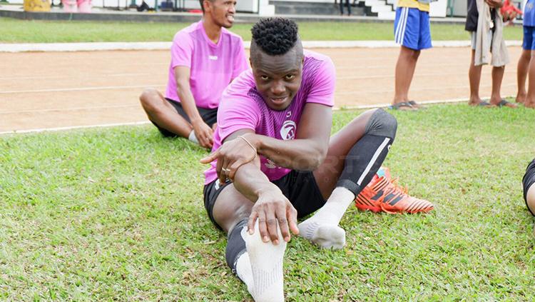 Mahamadou N'Diaye saat jalani latihan.