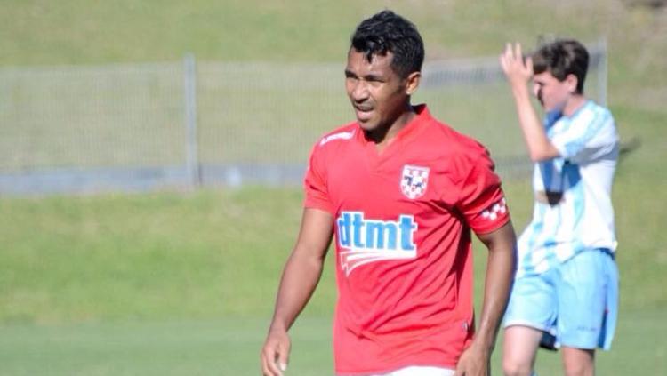 Yulius Mauloko, pesepakbola Indonesia yang memperkuat klub Australia.