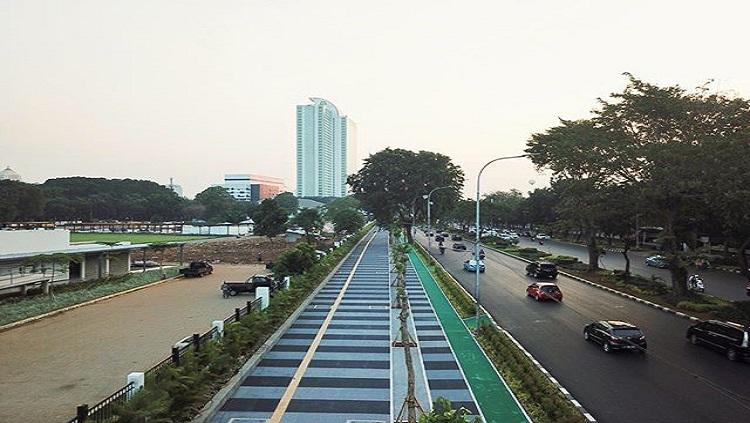 Penampakkan trotoar dari depan. - INDOSPORT