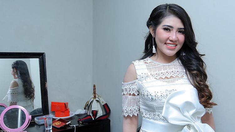 Penyanyi dangdut, Via Vallen. - INDOSPORT