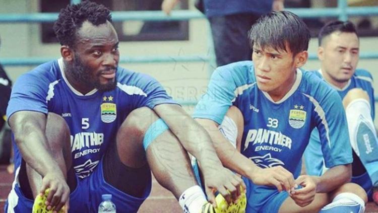 Mantan gelandang Persib Bandung, Michael Essien (kiri). - INDOSPORT
