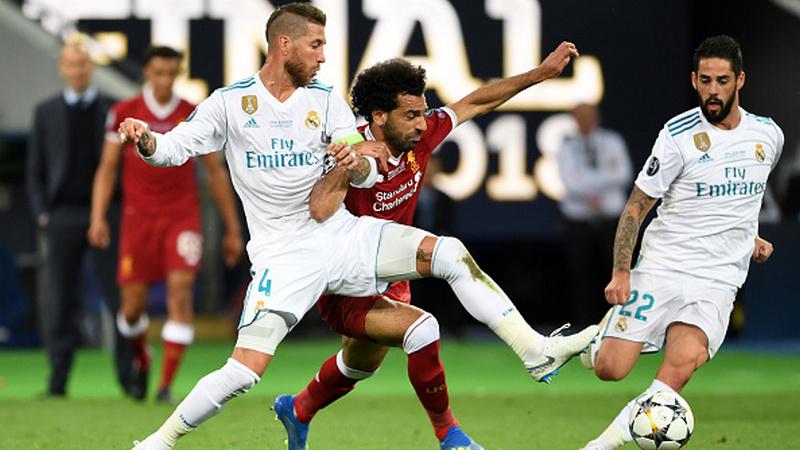 Sergio Ramos dan Mohamed Salah di ajang final Liga Champions 2017/18. - INDOSPORT