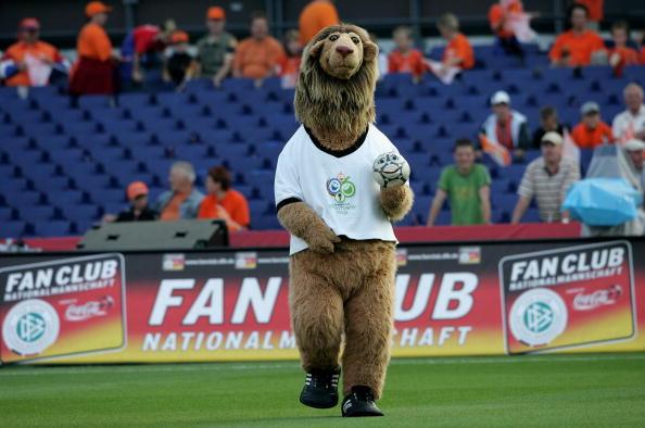 Goleo VI, maskot Piala Dunia 2006 di Jerman. Copyright: INDOSPORT
