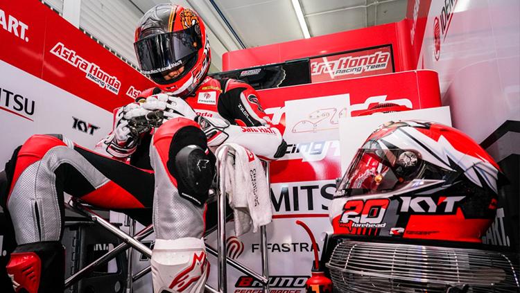 Dimas Ekky Pratama mendapat banyak dukungan dari masyarakat Indonesia jelang balapan di Sirkuit Le Mans, Prancis. - INDOSPORT
