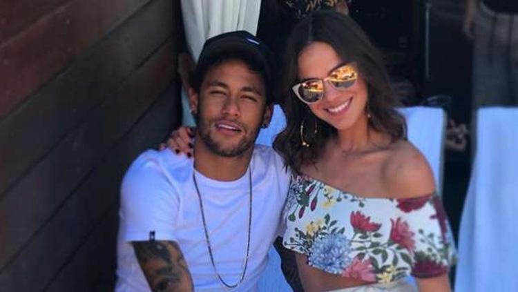 Kebersamaan Bruna Marquezine dan Neymar. - INDOSPORT