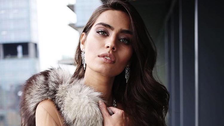Miss Turki 2014, Amine Gulse dan juga kekasih Mesut Ozil. - INDOSPORT