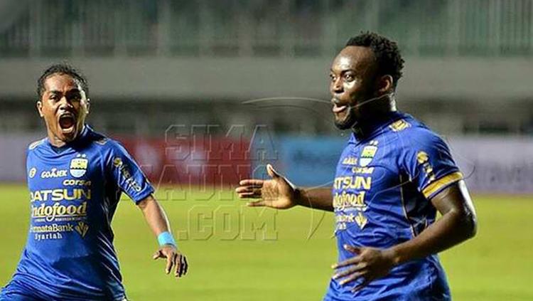 Michael Essien dan Billy Keraf