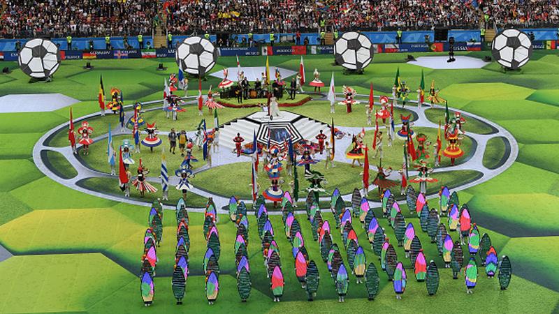Sebuah tarian memeriahkan Upacara Pembukaan Piala Dunia 2018.