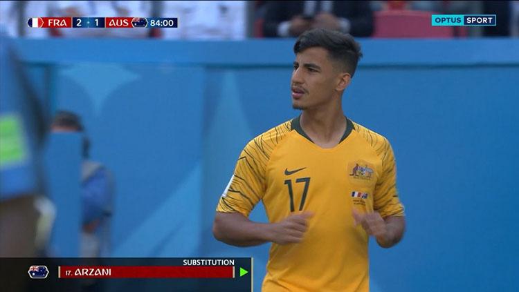 Indosport - Daniel Arzani menjadi pemain termuda di Piala Dunia 2018 saat Australia berhadapan dengan Prancis.