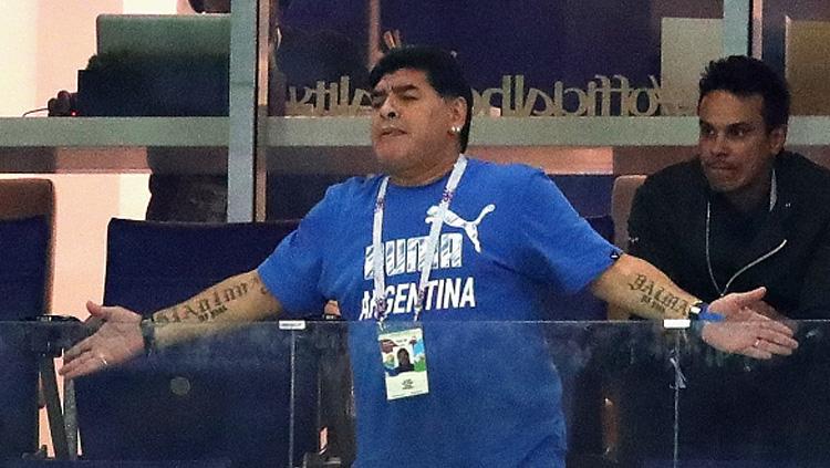 Diego Maradona saat menyaksikan laga Timnas Argentina di Piala Dunia 2018.