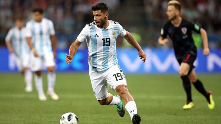 Indosport - Sergio Aguero dalam laga Argentina vs Kroasia di Piala Dunia 2018.
