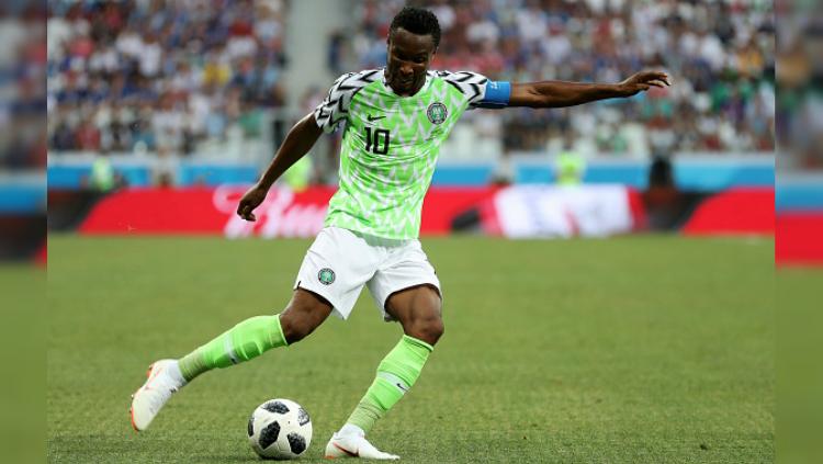John Obi Mikel, kapten Nigeria di Piala Dunia 2018 dalam laga melawan Islandia.