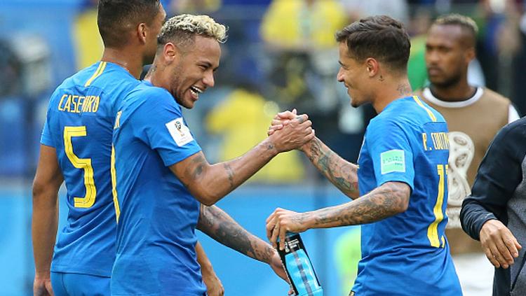 Neymar dan Philippe Coutinho, dua pemain bintang Timnas Brasil. - INDOSPORT