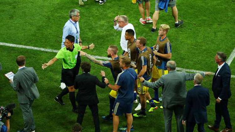 Laga Jerman vs Swedia sempat terjadi kericuhan antar staf pelatih.
